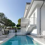 With Pool In 53918 Appartamento