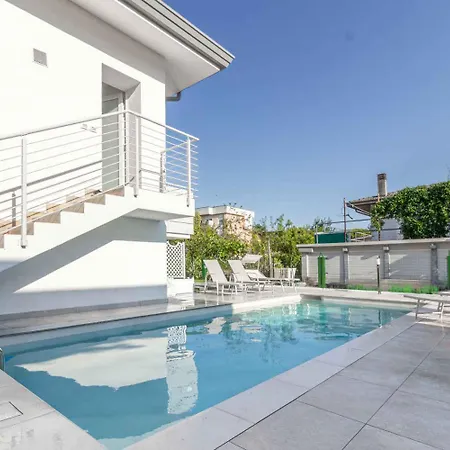 With Pool In 53918 Appartamento