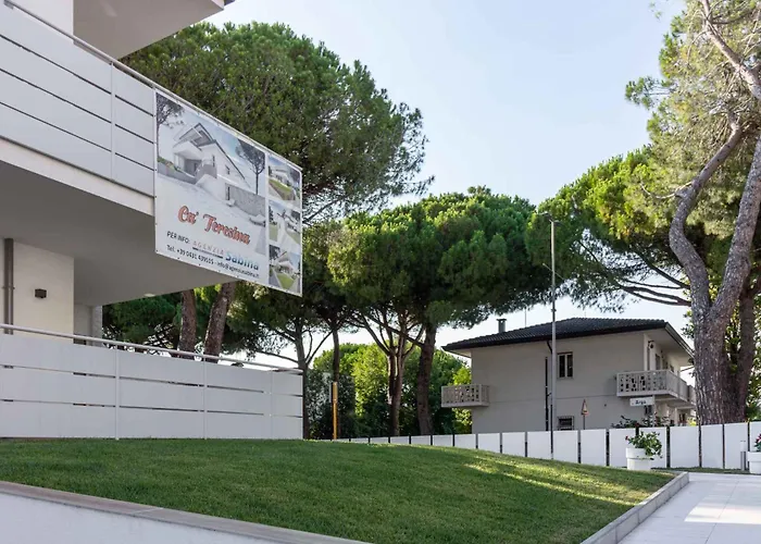 With Pool In 53918 *