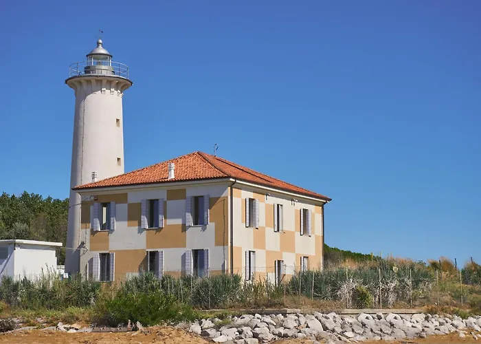 With Pool In 53918 Apartment *